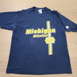 Vintage Logo Athletic T Shirt Mens XL Michigan Wolverines NCAA Graphic Print
